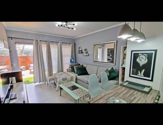 3 BEDROOM TOWNHOUSE FOR SALE IN FLORENTIA